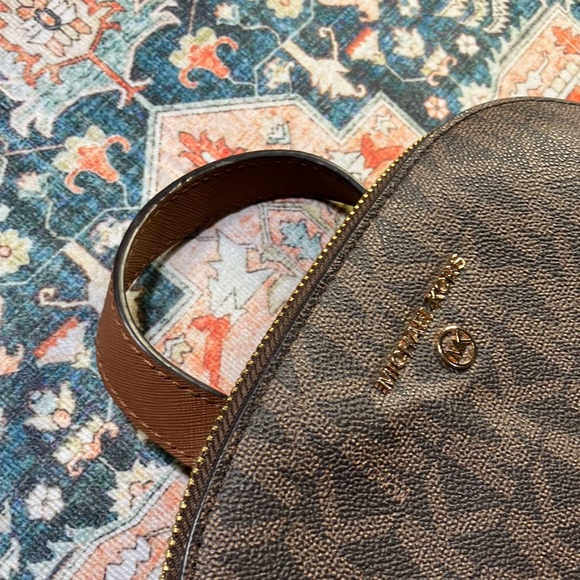 MK backpack - Picture 4 of 13